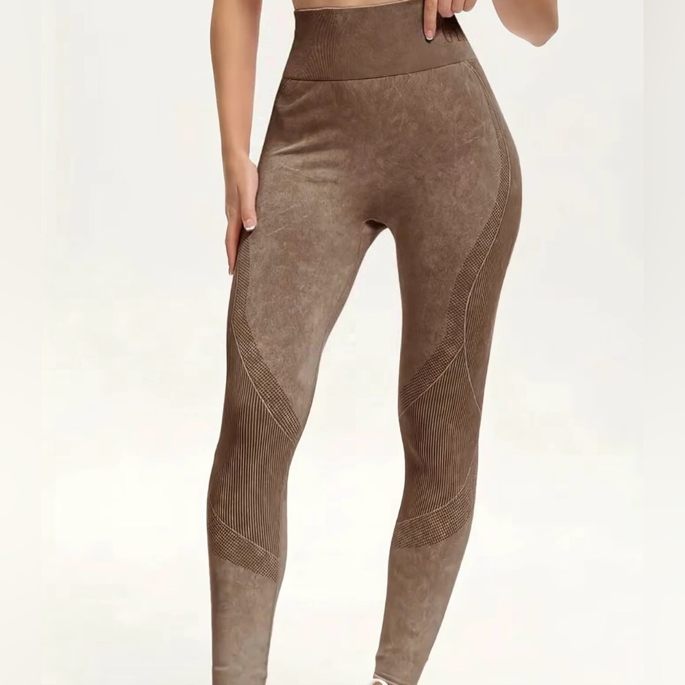 Women's Solid High Waist Sports Leggings.